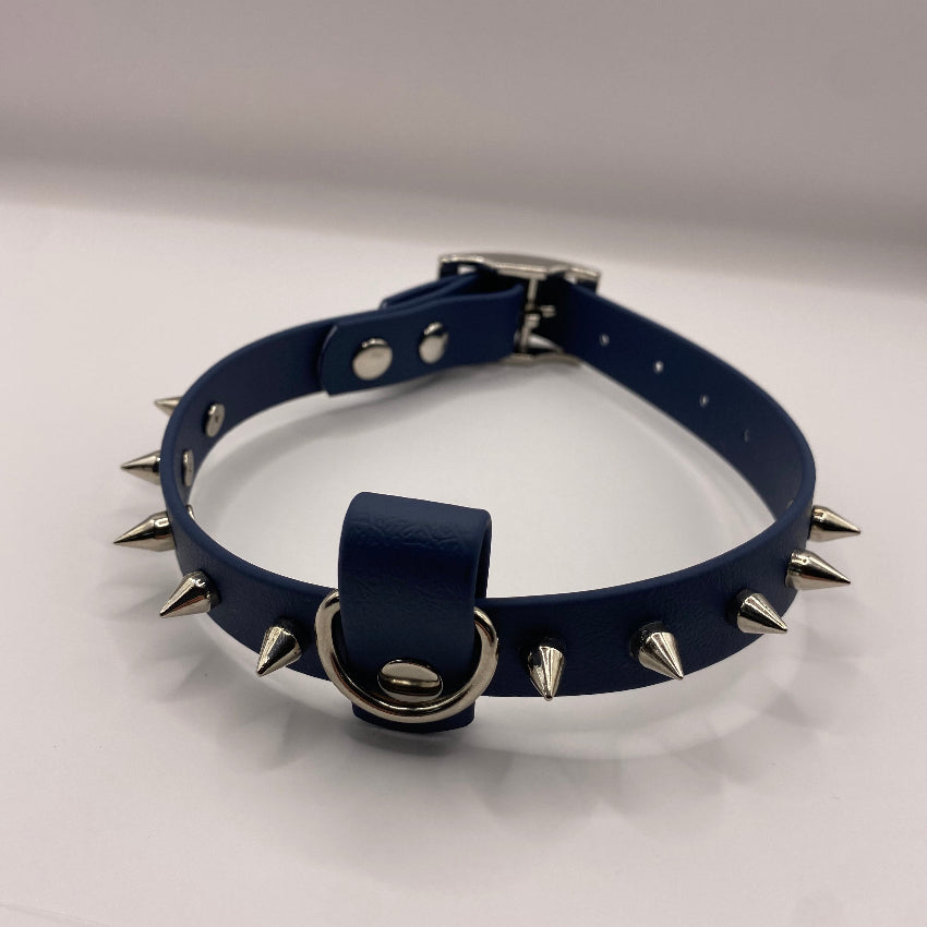 Stylish studded collar for small and medium-sized dogs