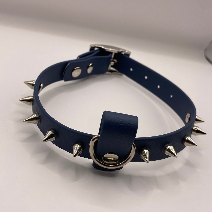 Stylish studded collar for small and medium-sized dogs